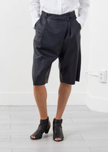 Load image into Gallery viewer, Feather Weight Short